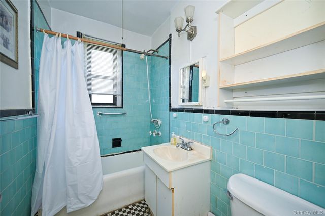 77-16 Austin Street 5L, Forest Hills, NY 11375