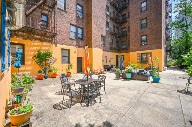 77-16 Austin Street 5L, Forest Hills, NY 11375
