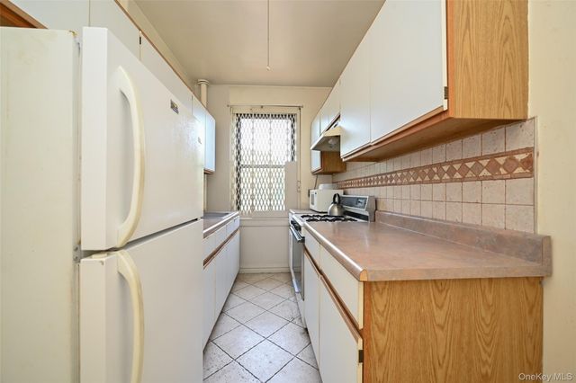 77-16 Austin Street 5L, Forest Hills, NY 11375