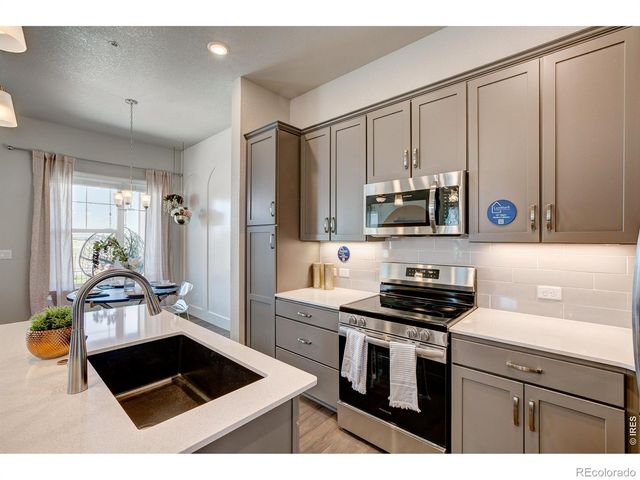 420 High Point Drive 103, Longmont, CO 80504