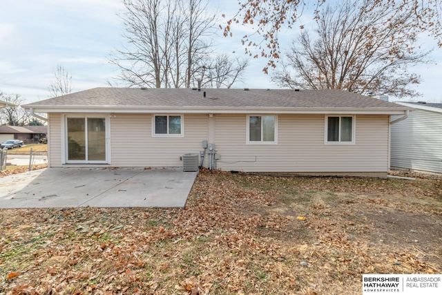 1216 Starview Lane, Lincoln, NE 68512