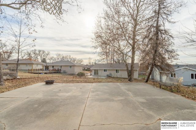 1216 Starview Lane, Lincoln, NE 68512