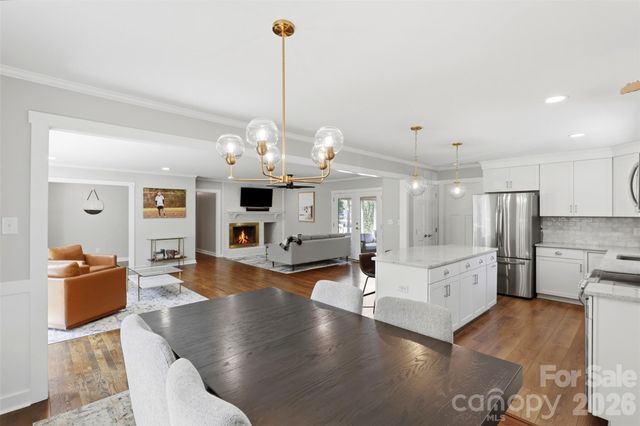 8115 Knollbrook Drive, Charlotte, NC 28270