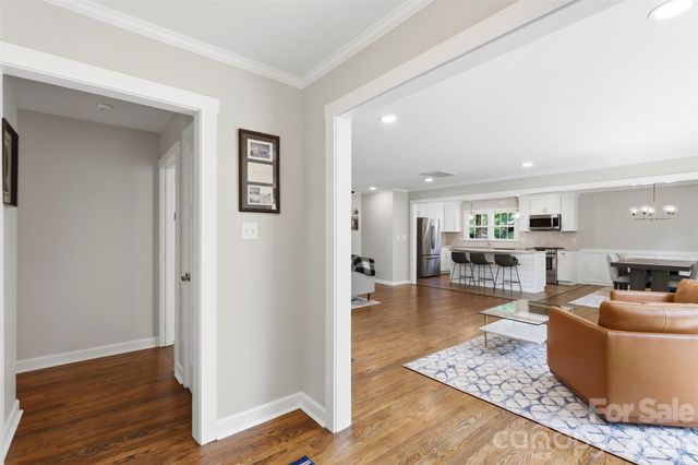 8115 Knollbrook Drive, Charlotte, NC 28270