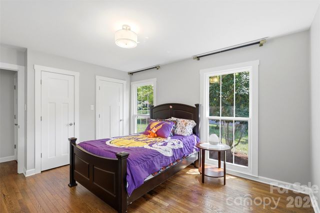8115 Knollbrook Drive, Charlotte, NC 28270
