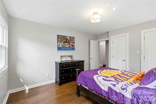 8115 Knollbrook Drive, Charlotte, NC 28270