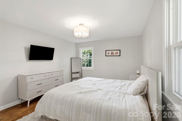 8115 Knollbrook Drive, Charlotte, NC 28270