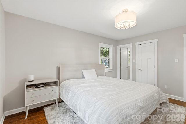 8115 Knollbrook Drive, Charlotte, NC 28270