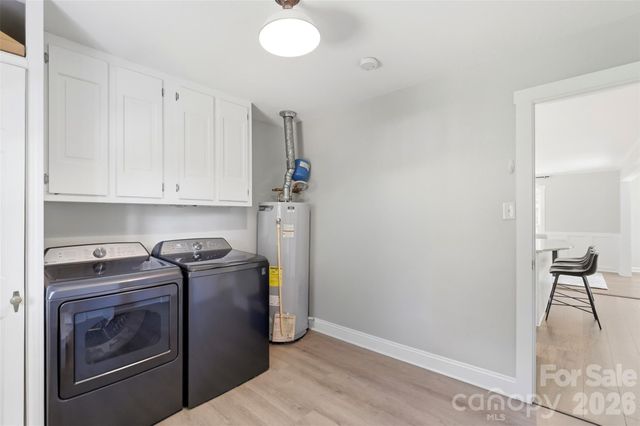8115 Knollbrook Drive, Charlotte, NC 28270