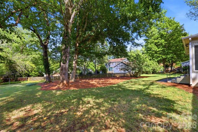 8115 Knollbrook Drive, Charlotte, NC 28270