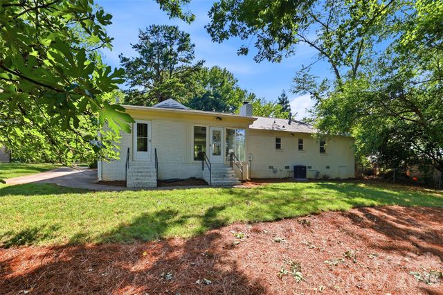 8115 Knollbrook Drive, Charlotte, NC 28270