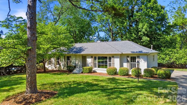 8115 Knollbrook Drive, Charlotte, NC 28270
