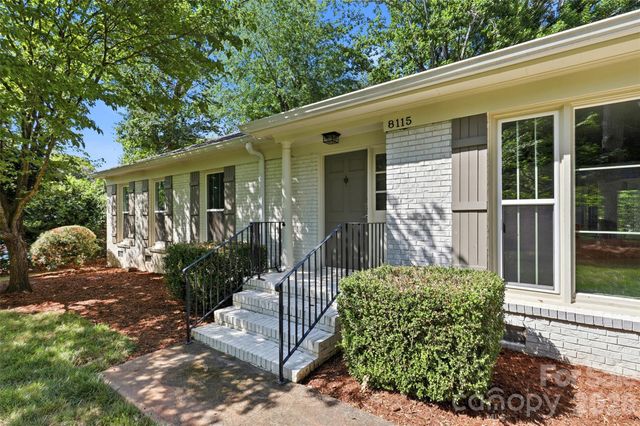 8115 Knollbrook Drive, Charlotte, NC 28270