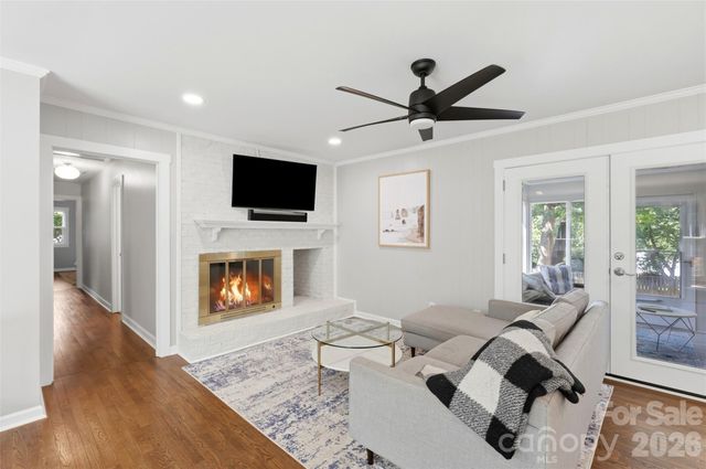 8115 Knollbrook Drive, Charlotte, NC 28270