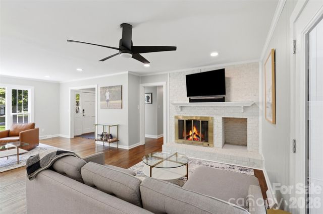8115 Knollbrook Drive, Charlotte, NC 28270