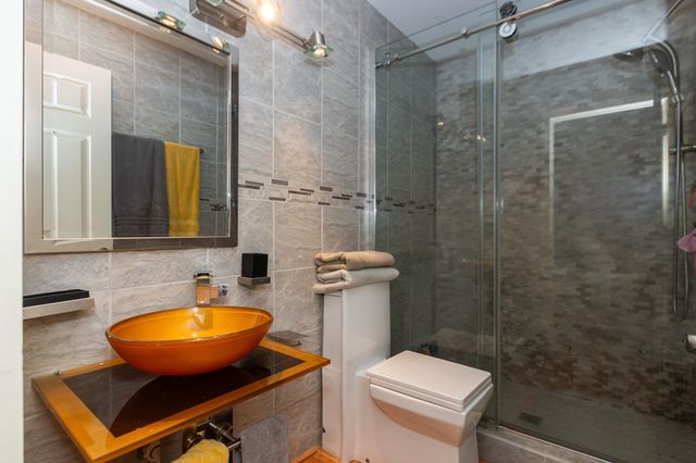 2715 Vienna Place, Pasadena, TX 77502