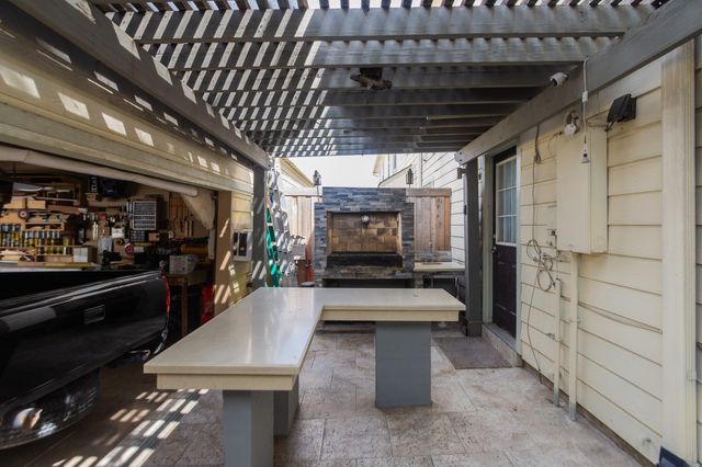 2715 Vienna Place, Pasadena, TX 77502