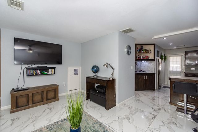 2715 Vienna Place, Pasadena, TX 77502