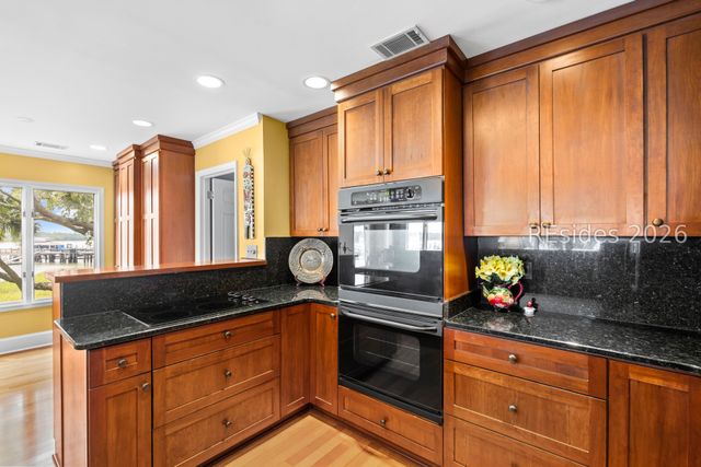 73 Skull Creek Drive 212, Hilton Head Island, SC 29926