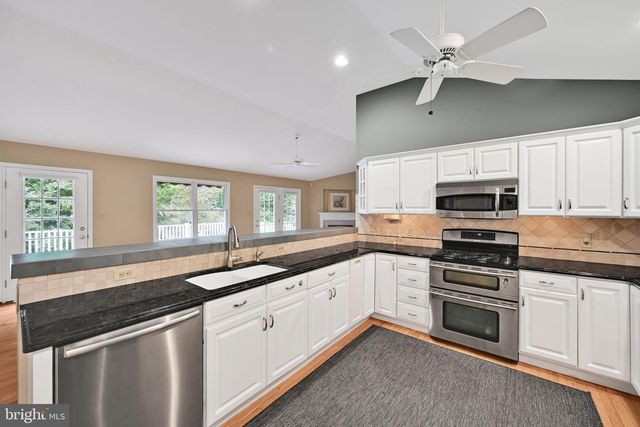 48 KINSEY HILL DR, Birdsboro, PA 19508