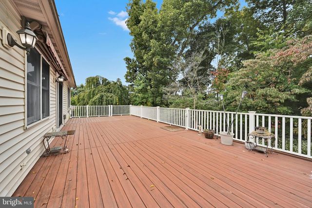 48 KINSEY HILL DR, Birdsboro, PA 19508