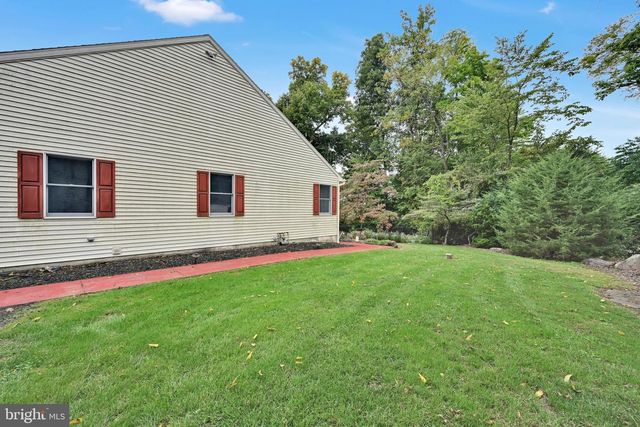 48 KINSEY HILL DR, Birdsboro, PA 19508