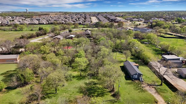 1471 W Broad Street, Mansfield, TX 76063