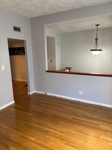 92 Gordon St 201, Boston, MA 02135