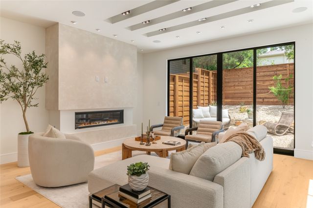3608 N Fitzhugh Avenue, Dallas, TX 75204