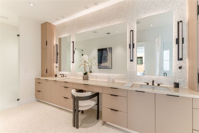3608 N Fitzhugh Avenue, Dallas, TX 75204