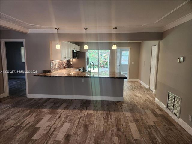 107 S 18th Ave S _, Lake Worth, FL 33460