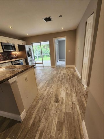 107 S 18th Ave S _, Lake Worth, FL 33460