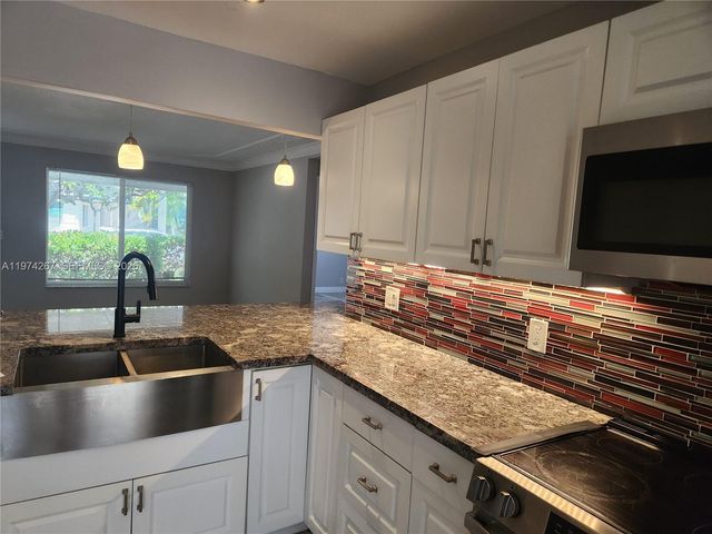 107 S 18th Ave S _, Lake Worth, FL 33460