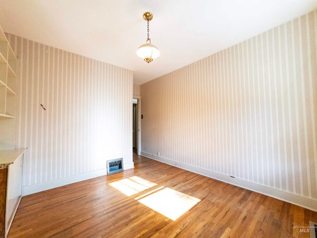 1922 Everett St, Caldwell, ID 83605