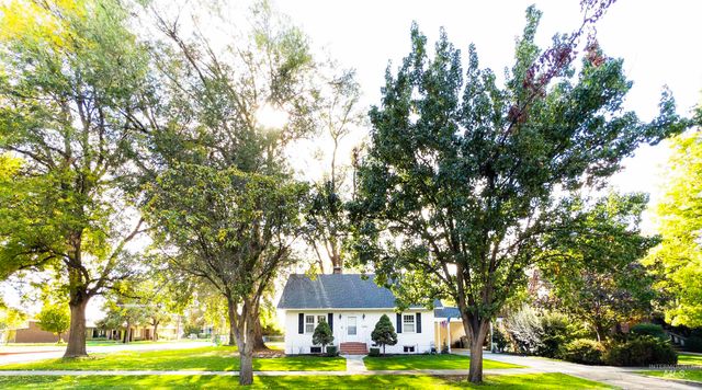 1922 Everett St, Caldwell, ID 83605