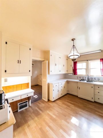 1922 Everett St, Caldwell, ID 83605