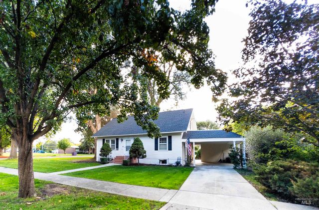 1922 Everett St, Caldwell, ID 83605