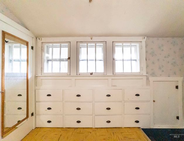 1922 Everett St, Caldwell, ID 83605