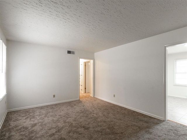 804 E Carroll Lane, Midwest City, OK 73110