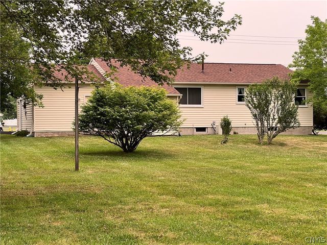 8615 Weaver Road, Cicero, NY 13039