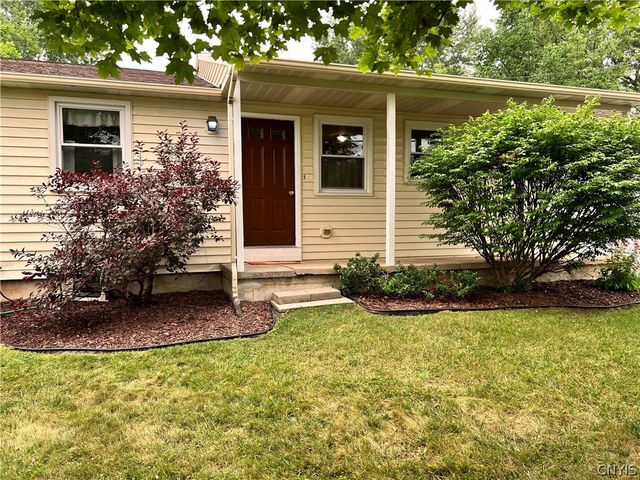 8615 Weaver Road, Cicero, NY 13039