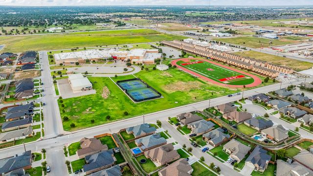 12204 Knoxville Avenue, Lubbock, TX 79423