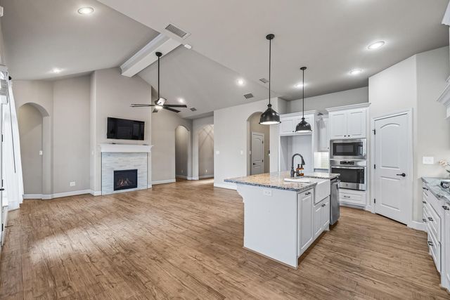 12204 Knoxville Avenue, Lubbock, TX 79423