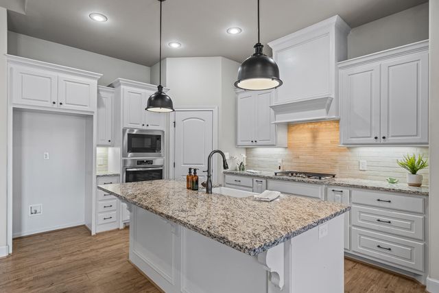 12204 Knoxville Avenue, Lubbock, TX 79423