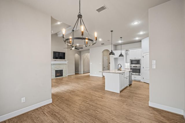 12204 Knoxville Avenue, Lubbock, TX 79423