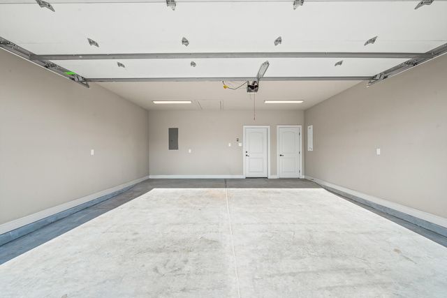 12204 Knoxville Avenue, Lubbock, TX 79423