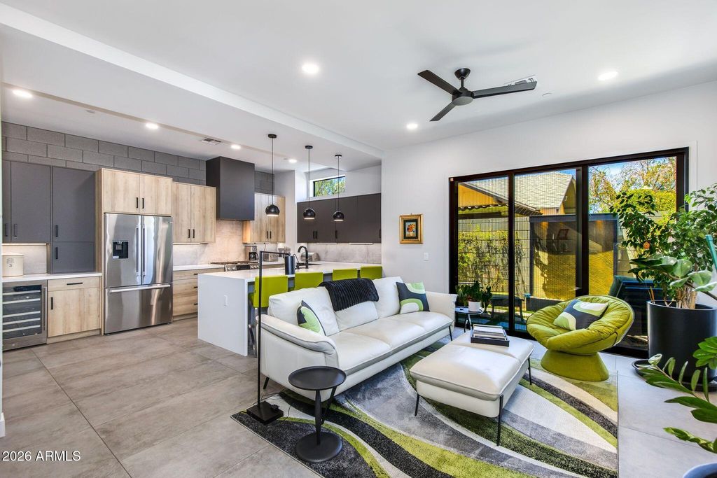 377 E WINDSOR Avenue 1, Phoenix, AZ 85004 — exterior