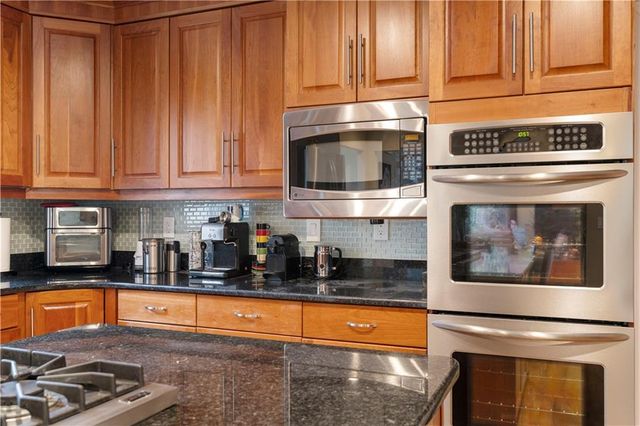 845 Waddington Court, Atlanta, GA 30350