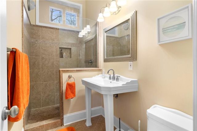 845 Waddington Court, Atlanta, GA 30350