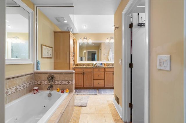 845 Waddington Court, Atlanta, GA 30350